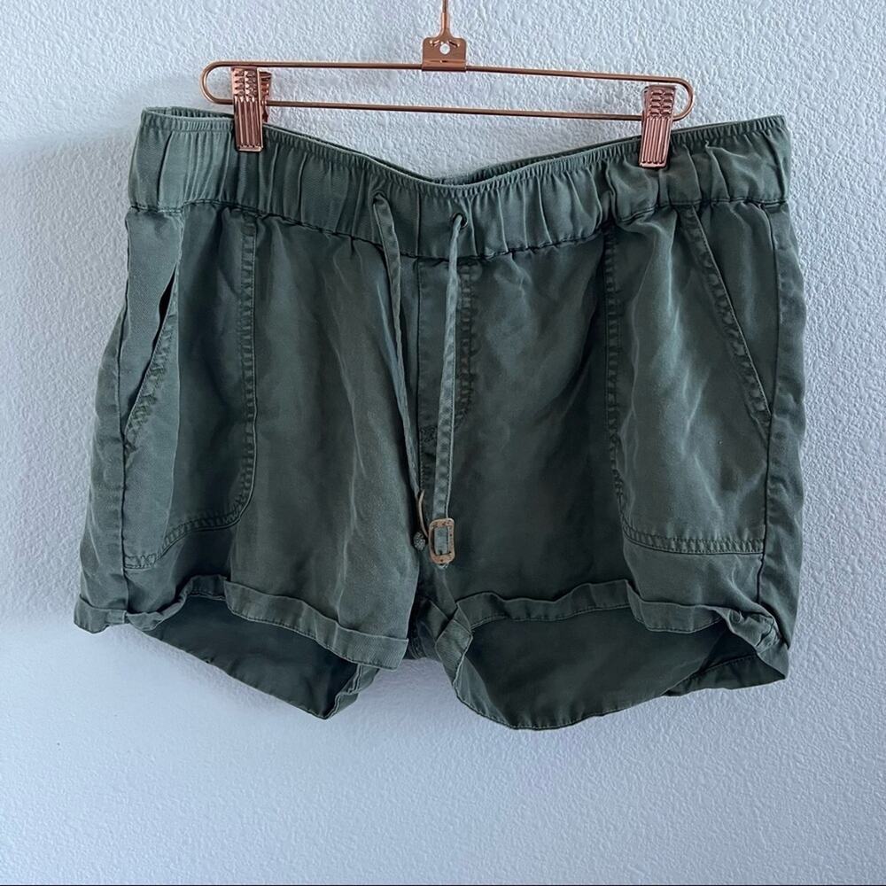 Tentree Dark Green Tencel Instow Short Regular Mid-rise Pull-on Short L